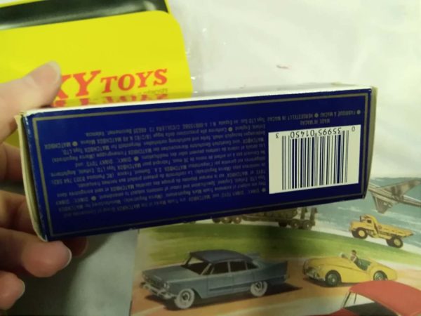 lot 174  Dinky model cars, booklets, accessories - Image 3