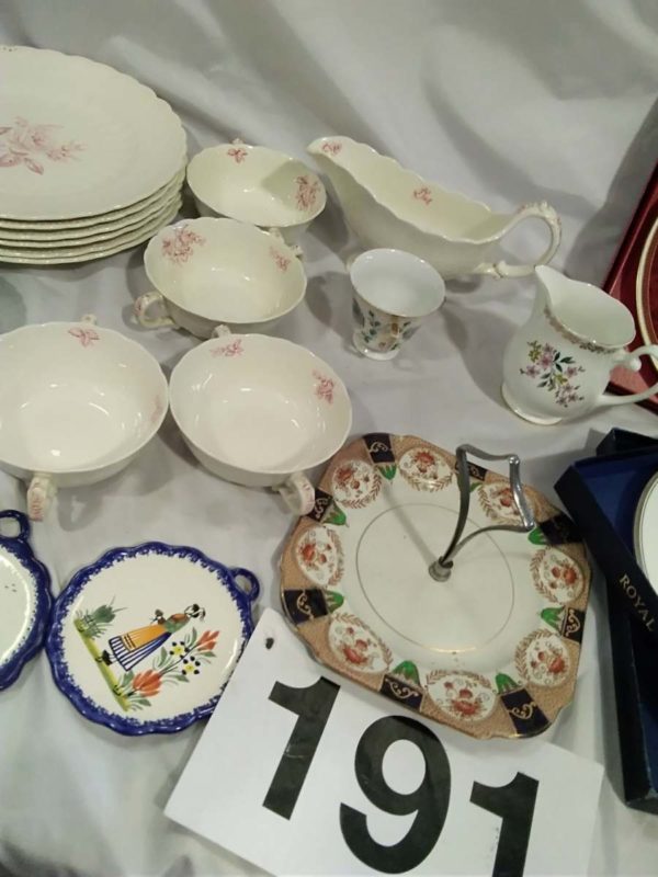 lot 191 quantity of vintge & decorative china including Royal, Spode, etc. - Image 7