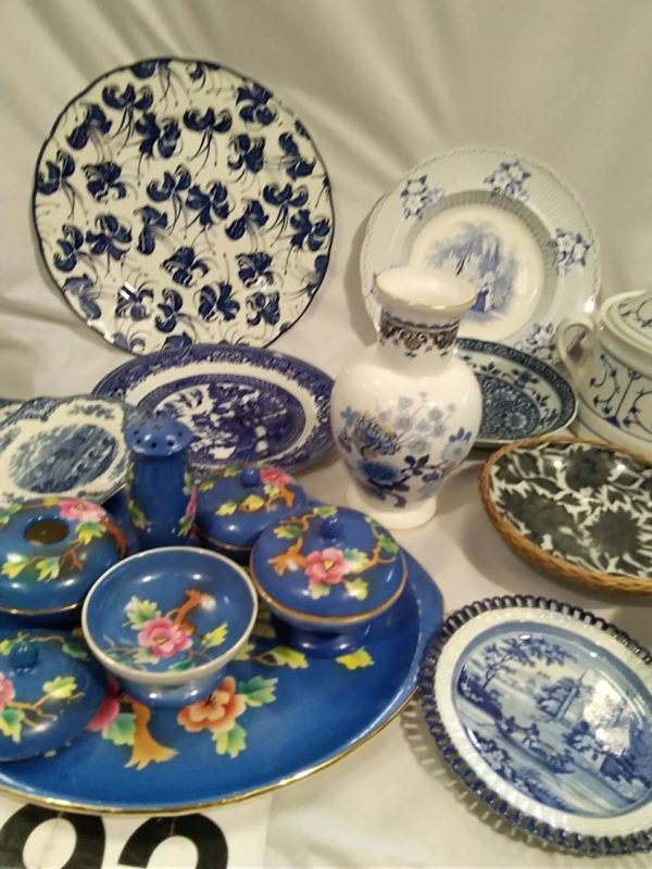 lot 192 vintage china including willow tree, royal albert, etc. - Image 9