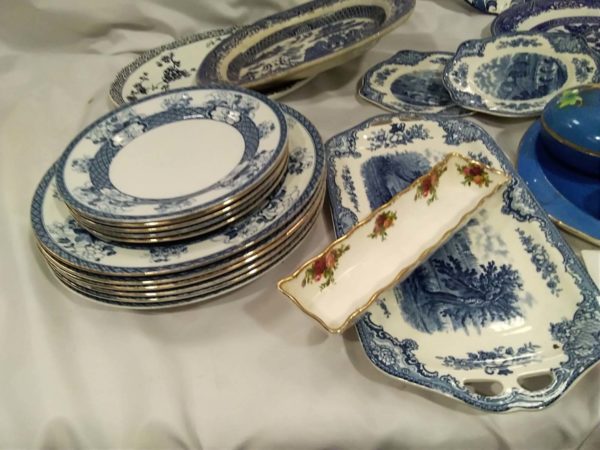 lot 192 vintage china including willow tree, royal albert, etc. - Image 7