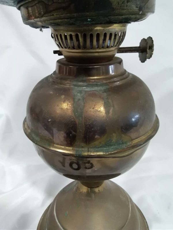 lot 198 brass based double burner oil lamp - Image 3