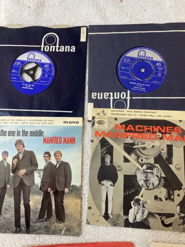 OH008-EIGHT MANFRED MANN SINGLES-COLLECTION FFORESTFACH - Image 2