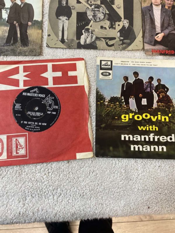 OH008-EIGHT MANFRED MANN SINGLES-COLLECTION FFORESTFACH - Image 4