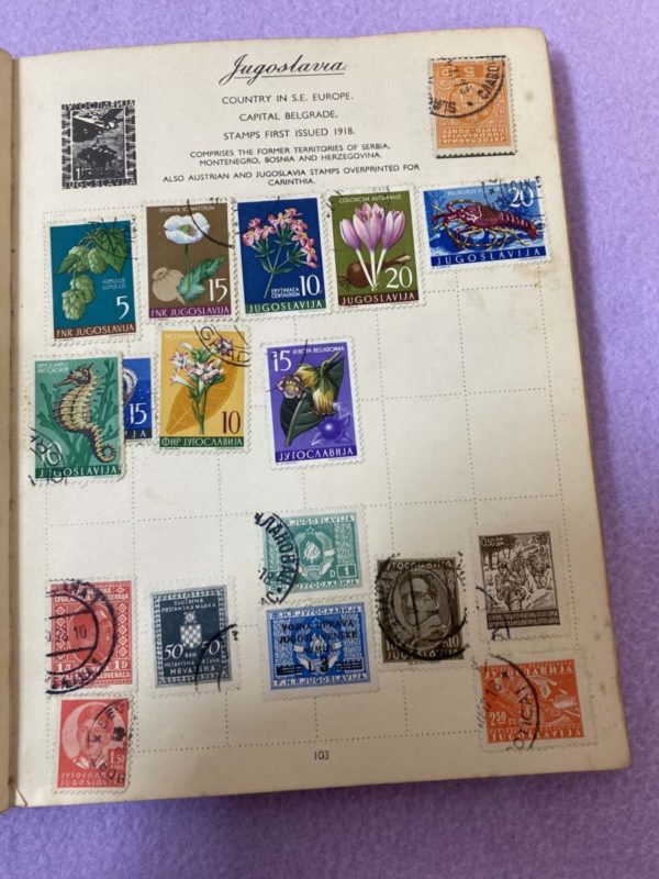 BM001-STAMP ALBUM WITH 800 PLUS STAMPS IN -COLLECTION FORESTFACH - Image 4