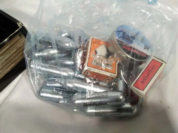 lot 255boxed Gamo PT-85 blowback tactical air pistol & accessories - Image 3