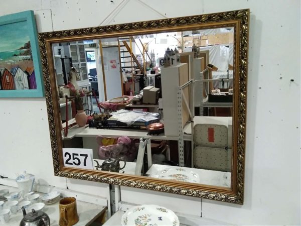 lot 257 large gilt framed mirror