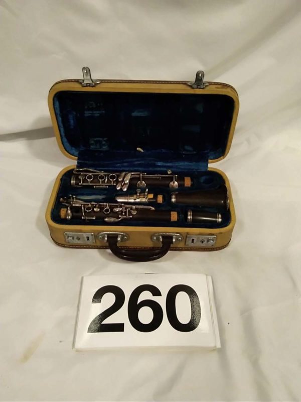 lot 260 cased Clarinet