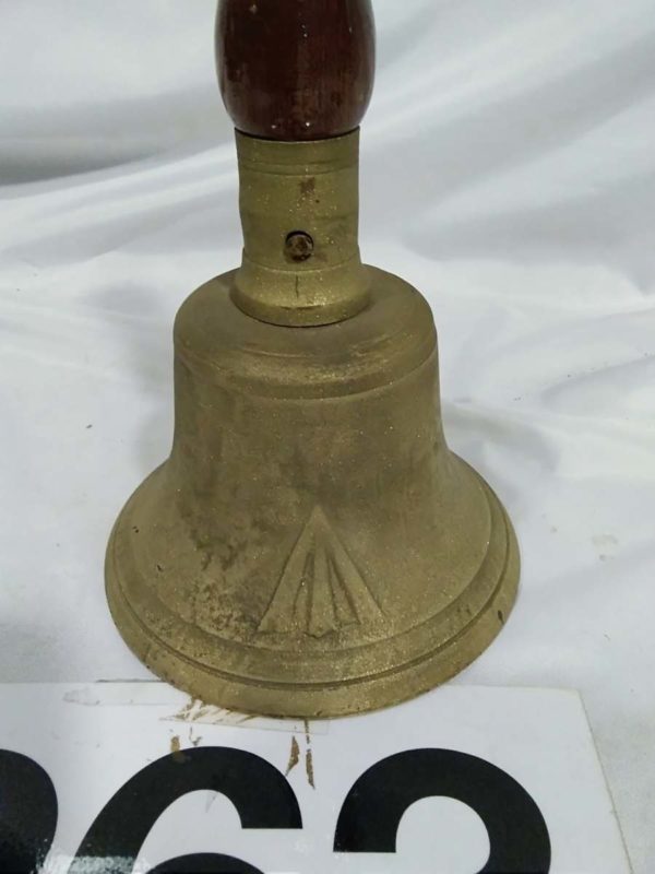 lot 263 WW2 cast hand bell Military issue - Image 2