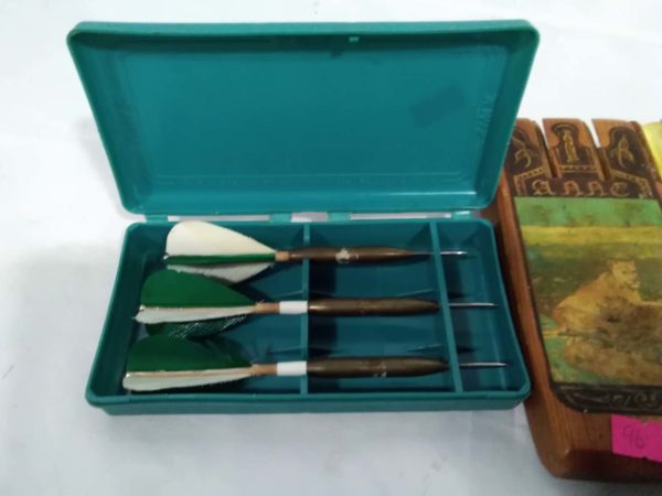 lot 265 2 sets of darts - Image 2