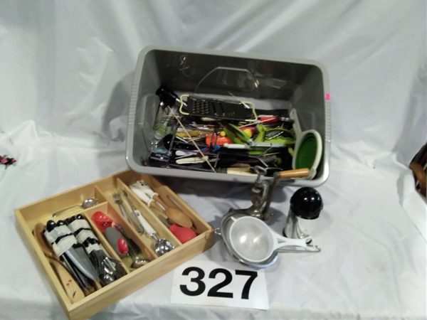 lot 327 various kitchen accessories &  cutlery