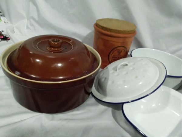 lot 328 enamel & stoneware cookware - Image 4