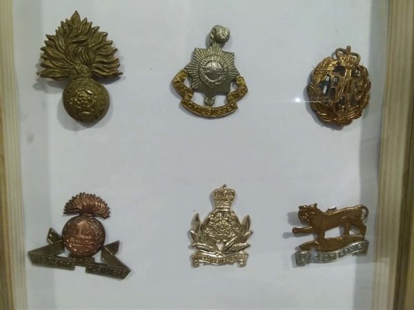 lot 331 framed military badges - Image 3