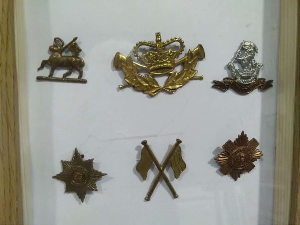 lot 332 framed military badges - Image 5