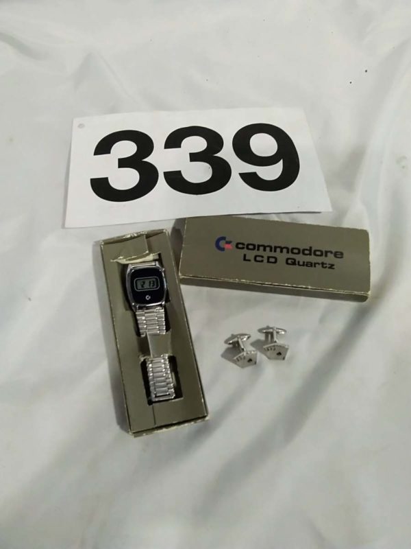 lot 339 commodore Lcd Quartz watch & cuff links