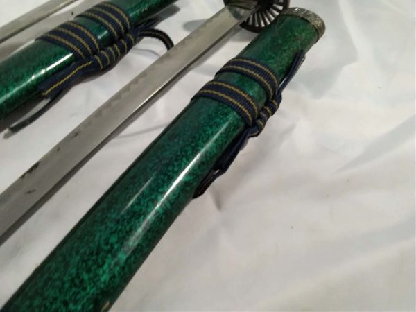 lot 341 ornamental chinese samari style sabers / swords in green cases (small & large) - Image 2