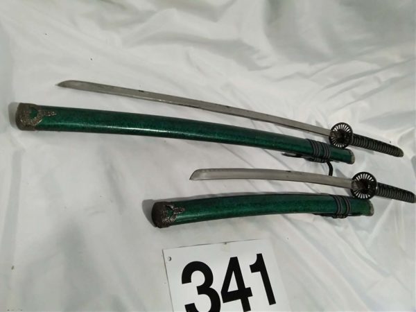 lot 341 ornamental chinese samari style sabers / swords in green cases (small & large) - Image 3