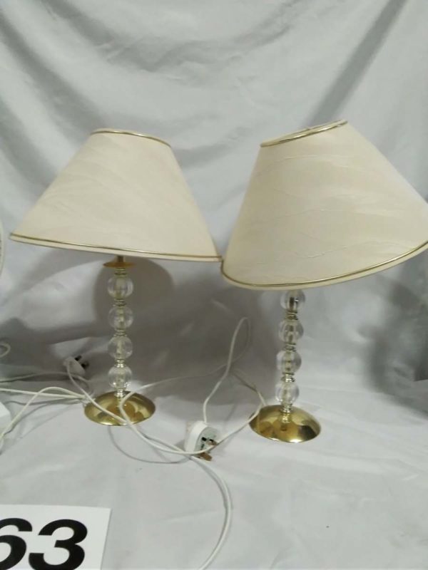 lot 463 2 table lamps & fan - Image 2