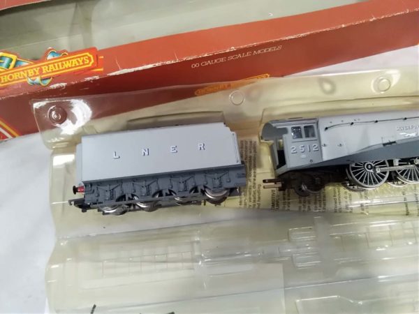 lot 472 Hornby Silver fox model train - Image 4