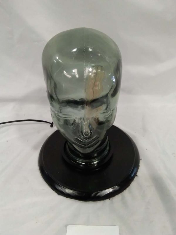 lot 782 glass head lamp , head is 11″ tall ( working) - Image 3