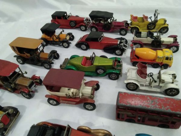 lot 805 die-cast modle cars inc matchbox - Image 3