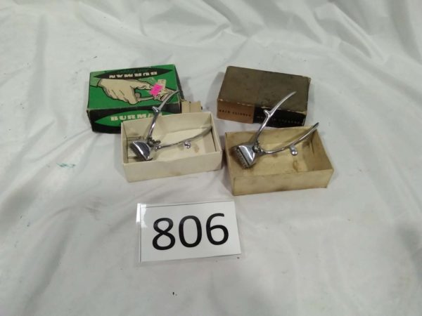 lot 806  2 vintage hair clippers