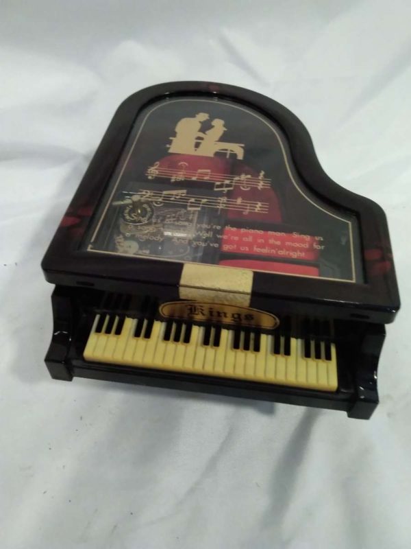 lot 833 vintage Kings piano musical jewellery box (in working order)