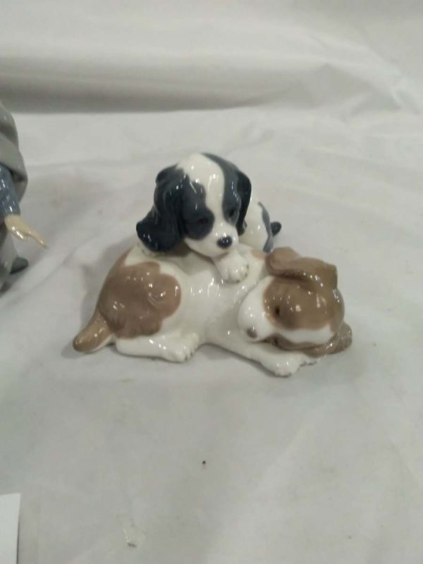 lot 842 Lladro & NAO ornaments, dogs, mary & scroll - Image 6