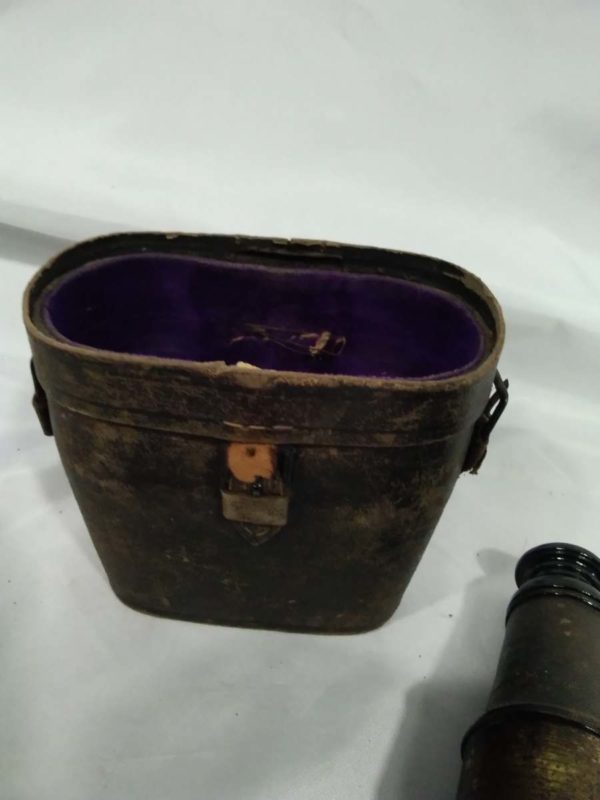 lot 844  vintage Binoculars - Image 5