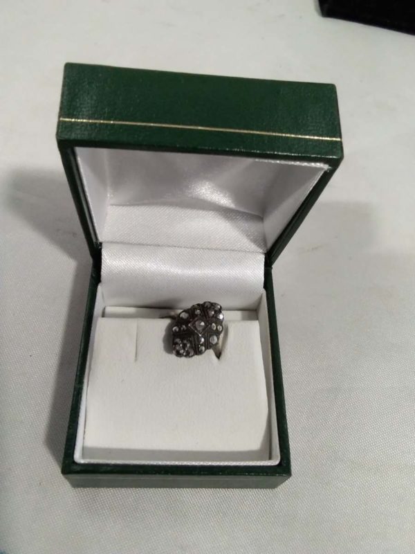 lot 860 marcasite ring marked 9ct gold & silver & ring with 3d coin in it - Image 2