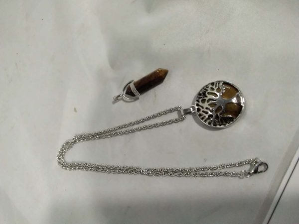 lot 877 2x tigers eye pendants - Image 2