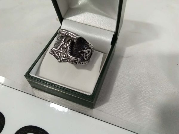 lot 882 gents nordic Thor Hammer ring size U