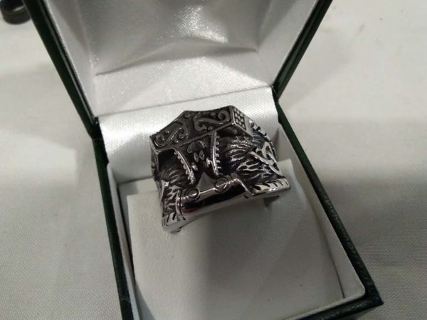 lot 882 gents nordic Thor Hammer ring size U - Image 3