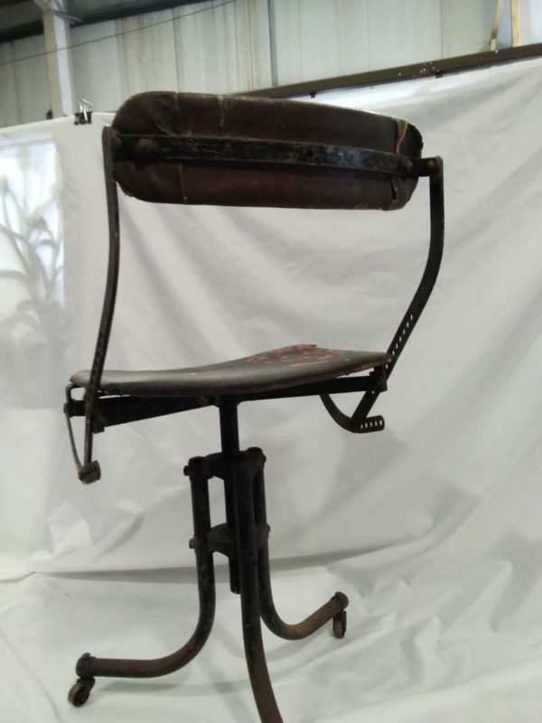 lot 889 industrial metal framed factory swivel adjustable chair - Image 3