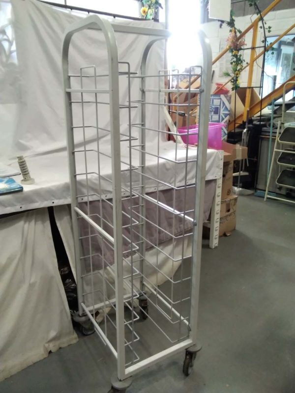 lot 890 mobile café / restaurant tray rack