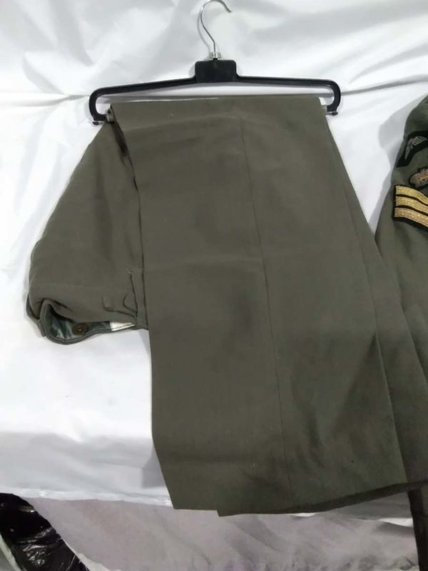 lot 895 parachute regiment uniform jacket & trousers - Image 2