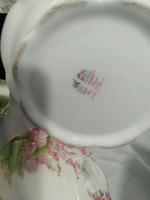 lot 907  royal albert plates & teapots - Image 4