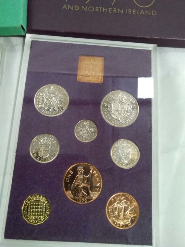 lot 025 Royal mint annual coin sets – 1970, 1975 & 1976 - Image 7