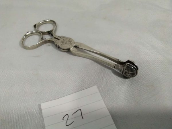 lot 027 antique sterling silver Georgian sugar nips / tongs - Image 5