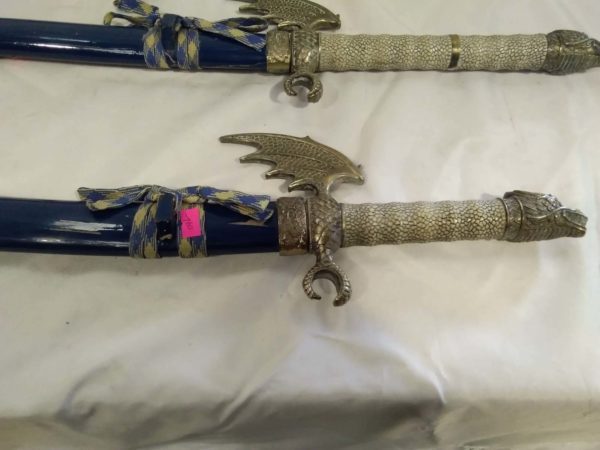 lot 031 3 replica samurai swords with dragon heads - Image 2