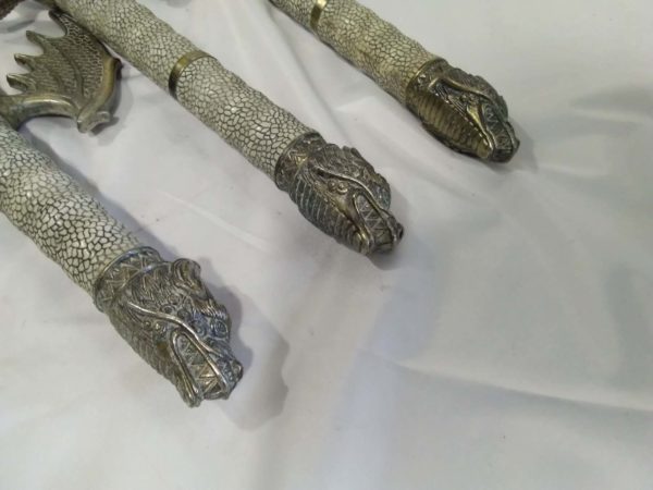 lot 031 3 replica samurai swords with dragon heads - Image 9