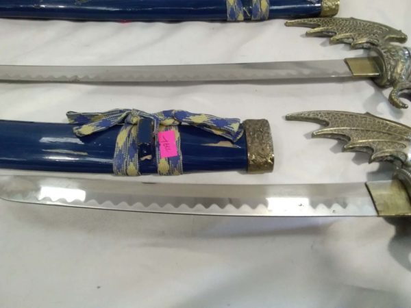 lot 031 3 replica samurai swords with dragon heads - Image 5