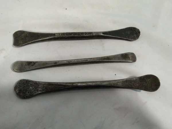 lot 055 3 vintage tyre levers - Image 2