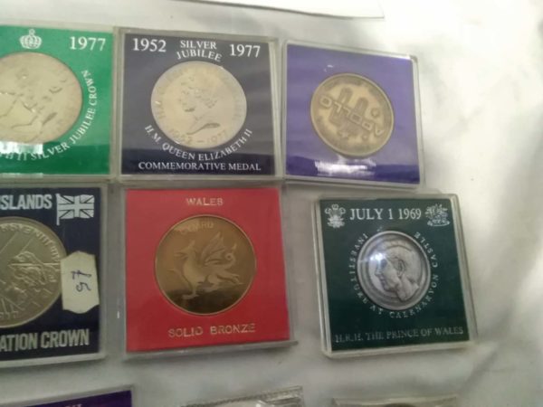 lot 077 12 assorted commemorative coins - Image 5