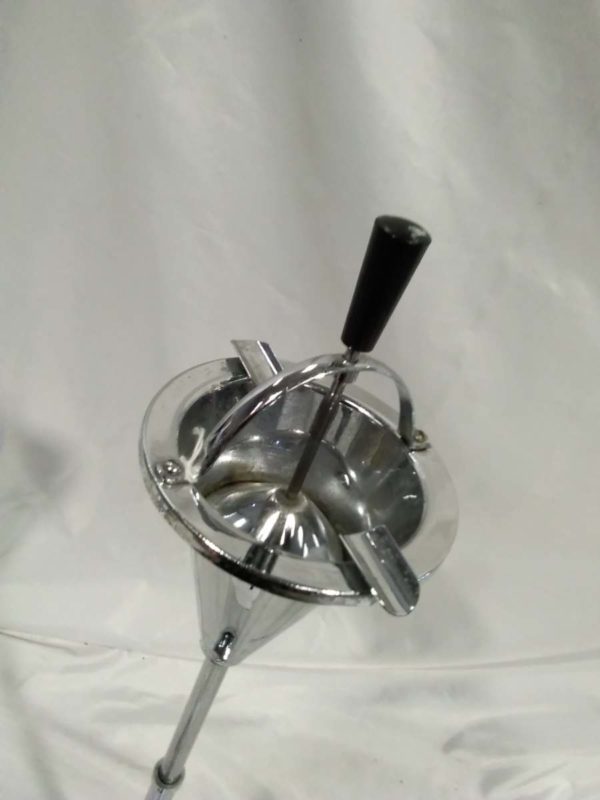 lot 201 vintage 1960’s extendable steel ashtray - Image 3