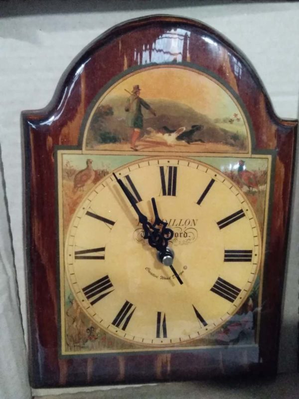 lot 204 wooden lacqured clocks - Image 2