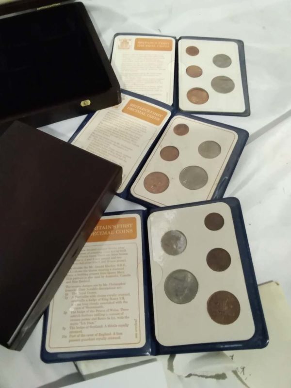 lot 209 3 sets of Decimal sets & empty coin cases - Image 2