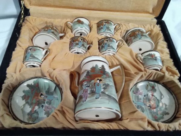 lot 218 japanese satsuma hand painted porcelain tea set in presentation case  15 pieces - Image 2