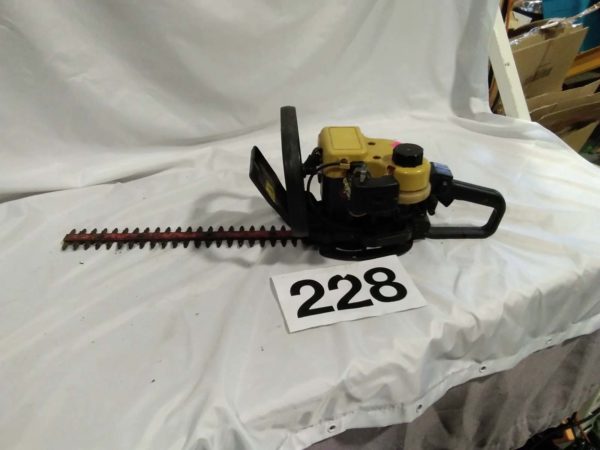 lot 228 petrol strimmer (untested)