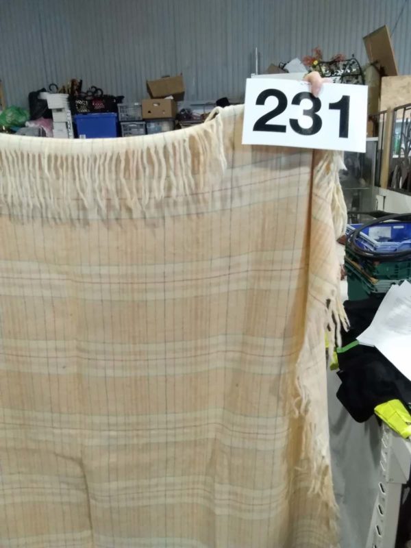 lot 231 vintage traditional welsh shawl ( few small holes) - Image 3