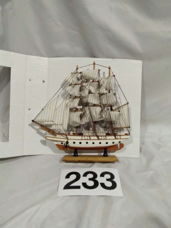 lot 233 model siling ship 14″ stem to stern